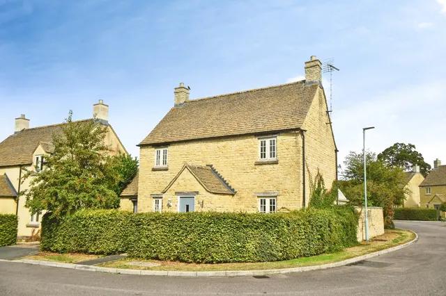 The Wern, Lechlade, photo 1