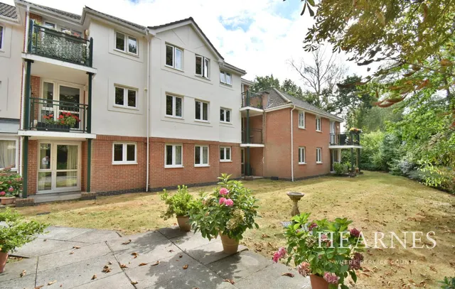 St Georges Court, BH22, photo 1
