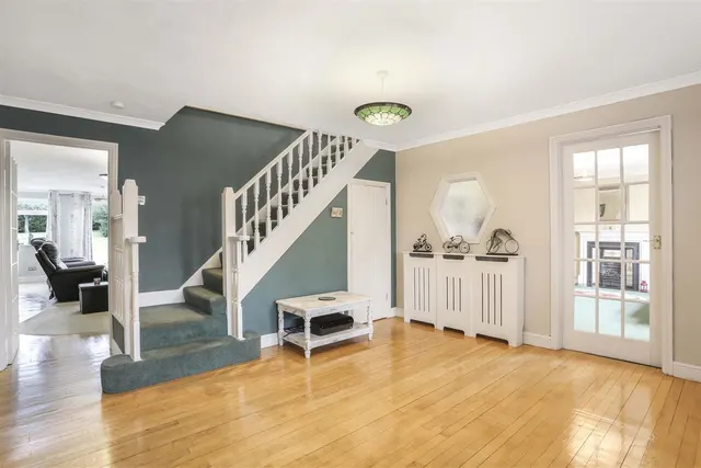 Sandy Lane, Cheam, SM2, photo 2