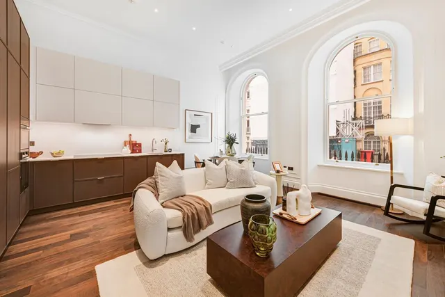 Charles Street, Mayfair, W1J, photo 3