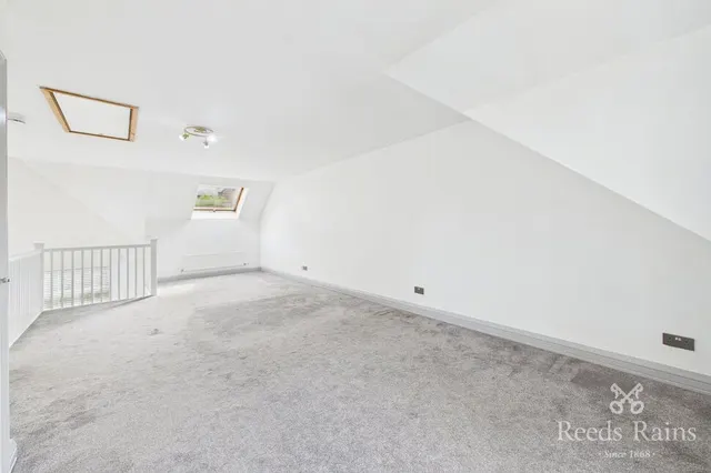 Hartley Hall Gardens, Gowan Road, M16, photo 3