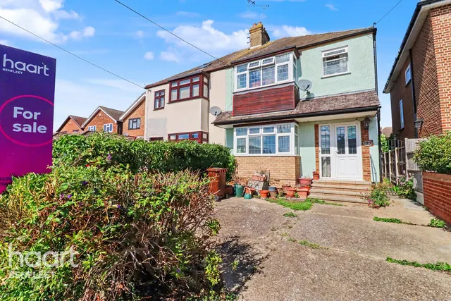 Cumberland Avenue, Benfleet, SS7, photo 1