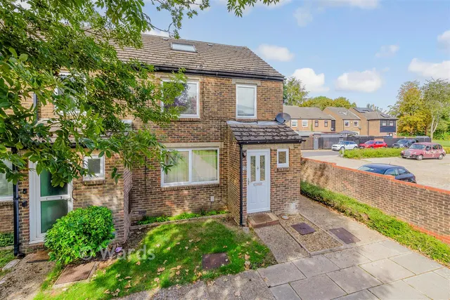 Bazes Shaw, New Ash Green, DA3, photo 1