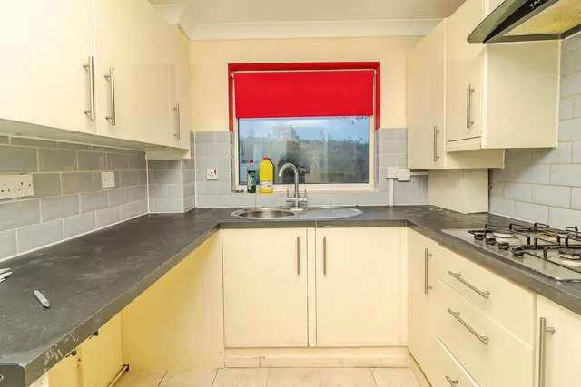Photo 2 — Kiteleys Green, Leighton Buzzard, Bedfordshire, LU7
