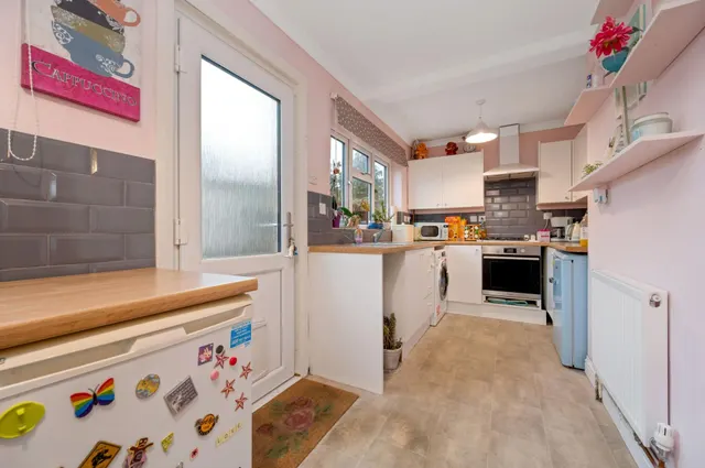 Gloucester Road, Stamford, PE9, photo 2