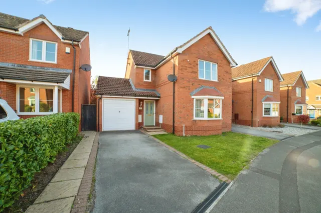 Portland Way, Clipstone Village, NG21, photo 1