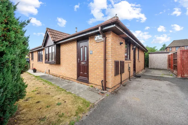 Derwent Close, Leigh, Leigh, WN7 4JF, photo 1
