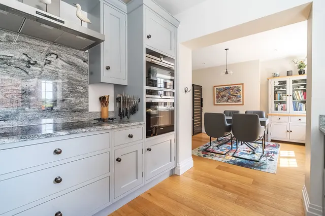 Kings Drive, Midhurst, GU29, photo 1