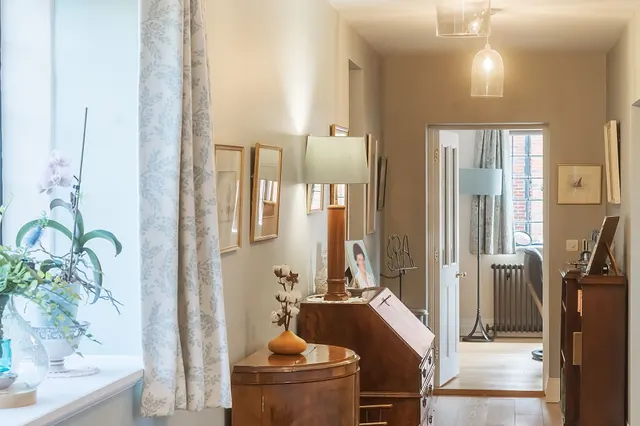 Kings Drive, Midhurst, GU29, photo 3