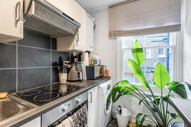 Tierney Road, London, SW2, photo 3