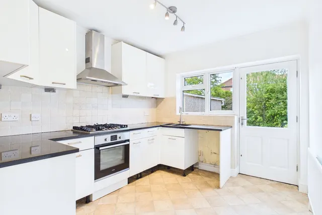 Lawnswood Drive, York, YO30, photo 2
