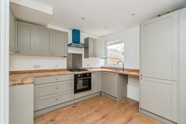 The Drive, Totton, SO40, photo 2