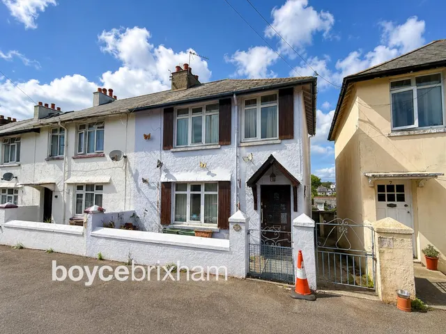 Upton Manor Road, Brixham, photo 1