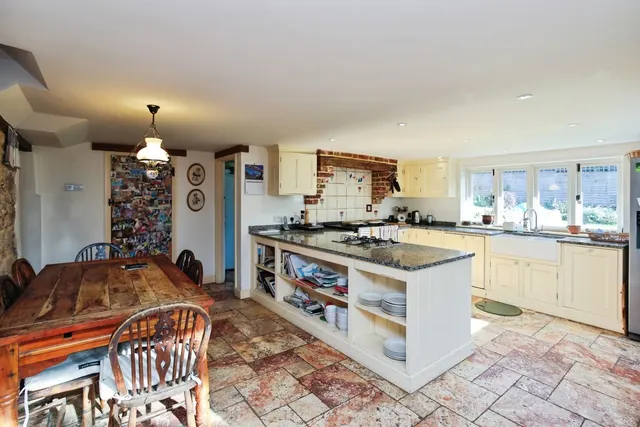 Park Road, Hadlow, TN11, photo 3