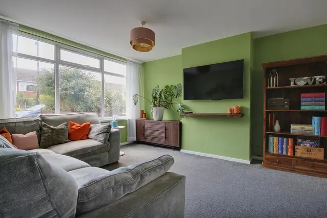 Photo 2 — Langdale Crescent, Cottingham