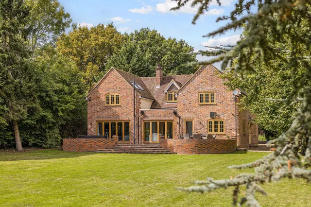 Chequers Hill, St. Albans, AL3, photo 1