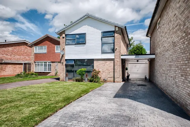 Ravenswood Drive South, Solihull, photo 1