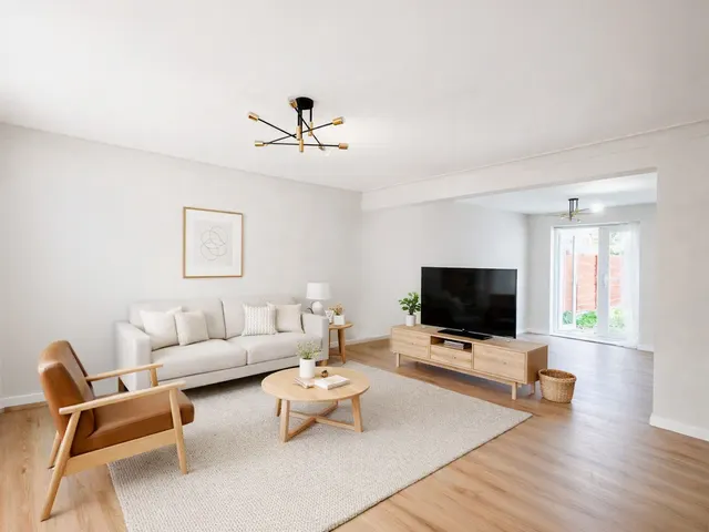 Hereford Crescent, Little Lever, BL3, photo 2