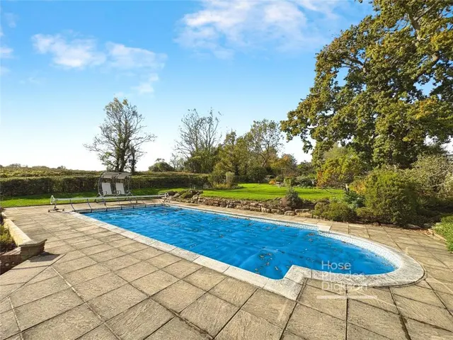 Pondwell Hill, Ryde, PO33, photo 2