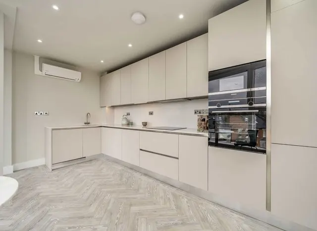 Photo 2 — Sandycombe Road, Richmond, TW9
