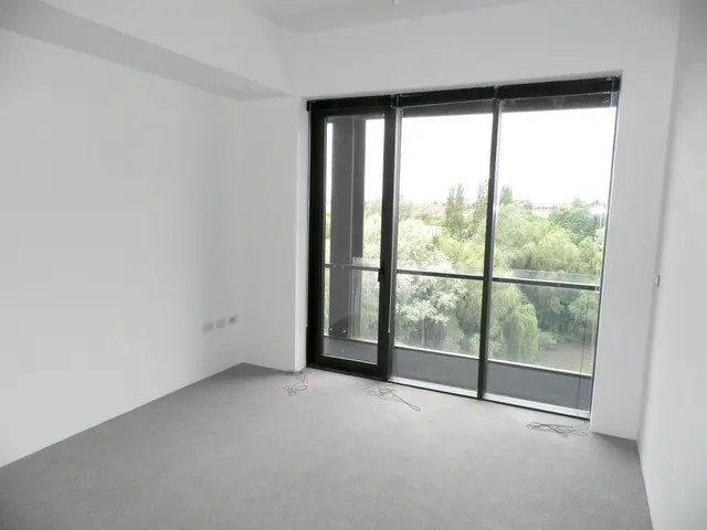 Lake Shore Drive, Bristol, BS13, photo 3