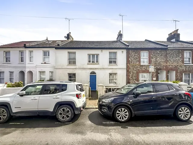 Milton Street, Worthing, photo 1