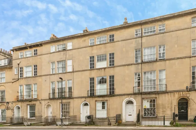 1 bedroom flat — Bathwick Street, Bath