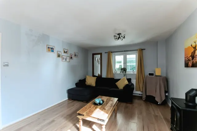 Shalfleet Close, Eastbourne, BN23, photo 3