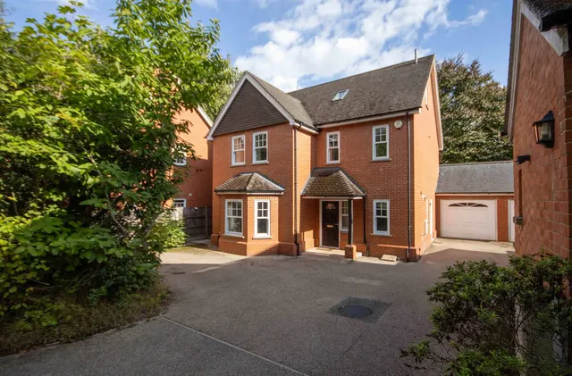 Shire Lane, Chorleywood, WD3, photo 1