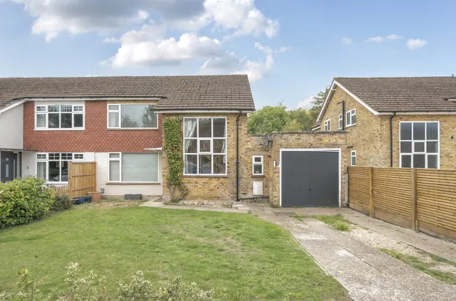 Jenner Drive, West End, Woking, Surrey, GU24 9HU, photo 1