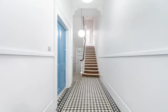 60b Gloucester Gardens, London, photo 1