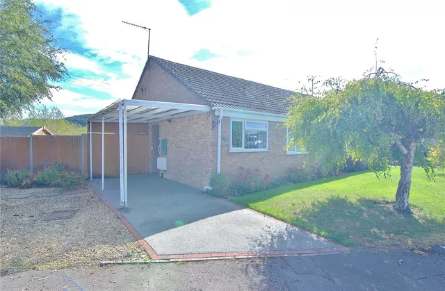 Dozule Close, Leonard Stanley, GL10, photo 1