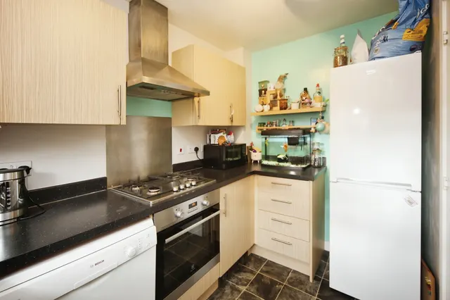 Photo 3 — Ravelin Close, Meon Vale, Stratford-Upon-Avon