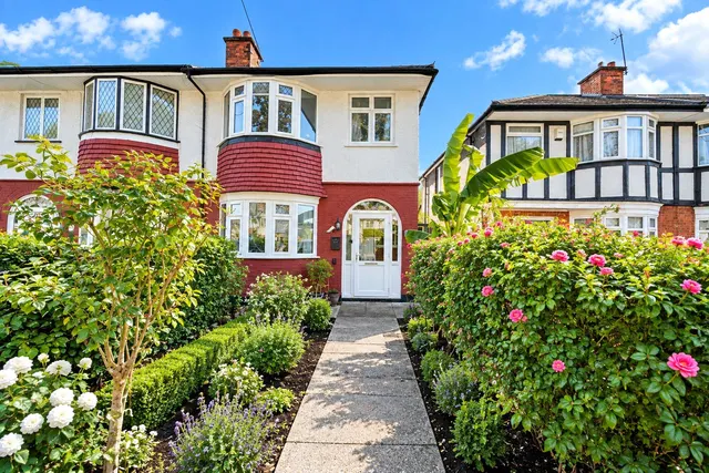 Malvern Avenue, Harrow, HA2, photo 1