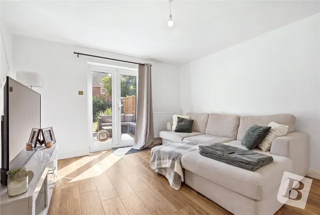 Mersea Crescent, Wickford, SS12, photo 1