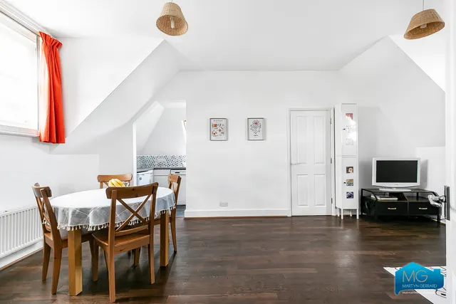 Hillfield Avenue, Crouch End, N8, photo 2