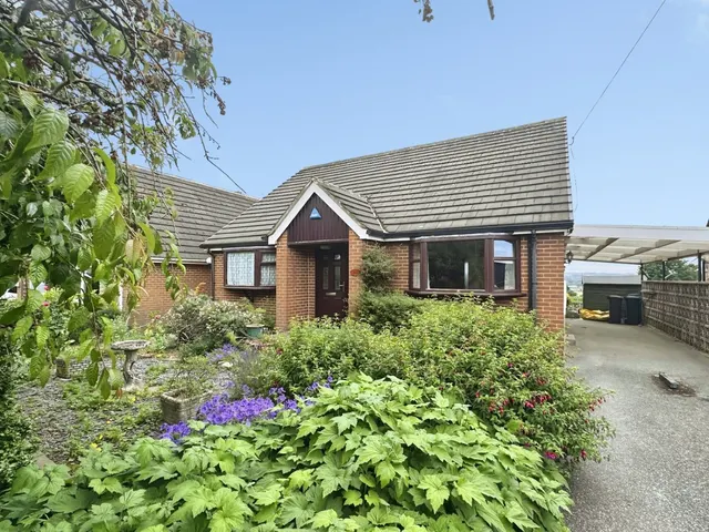 Echo Street, Roberttown, WF15, photo 1
