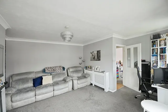 Photo 2 — Brockley Crescent, Romford, RM5