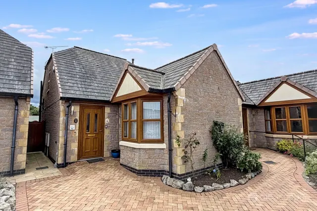 Arbury Garth, Stockingford, CV10, photo 1