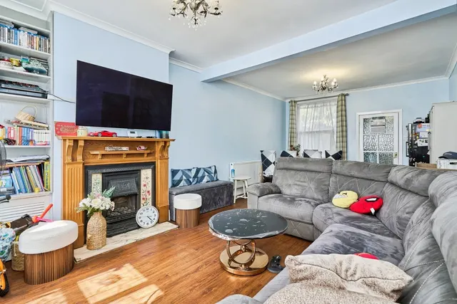 Follyhouse Lane, Walsall, WS1, photo 2