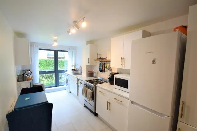 Charlotte Court, W6, photo 3