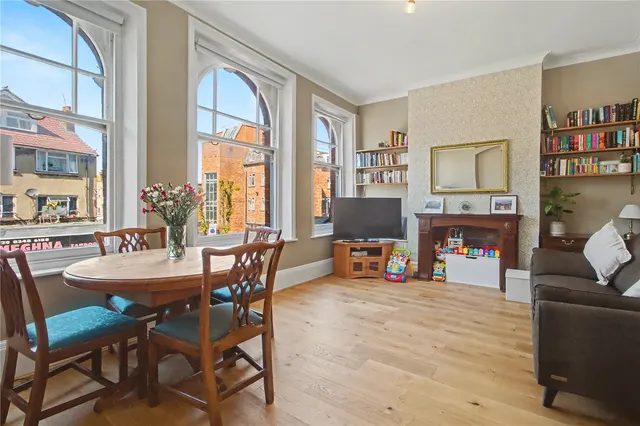 Fairfield Gardens, London, N8, photo 1