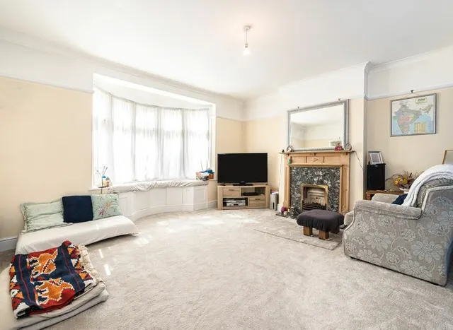 Photo 2 — Grierson Road, Honor Oak, SE23
