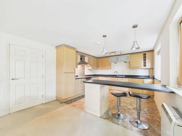 Blackhorse Close, Downend, BS16, photo 2