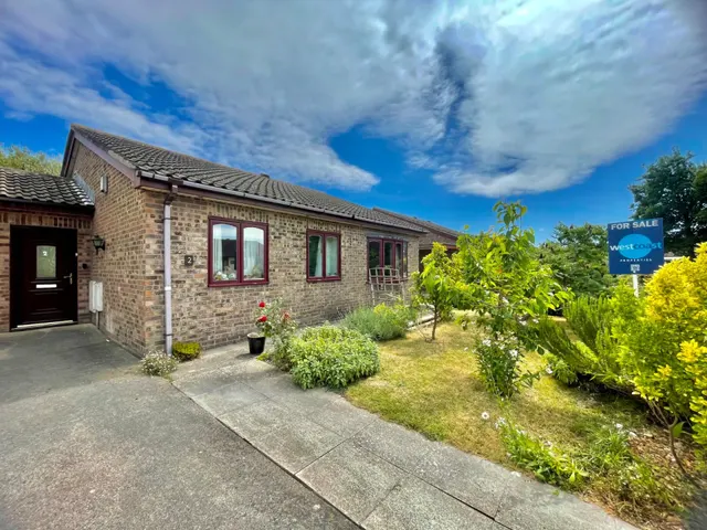 Warwick Gardens, Burnham-on-Sea, TA8, photo 1