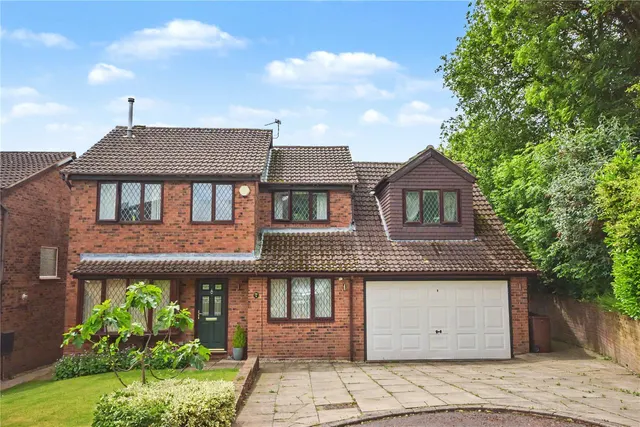 Haven Garth, Leeds, LS16, photo 1