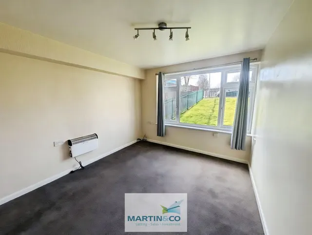Photo 2 — Crown Place, Worksop