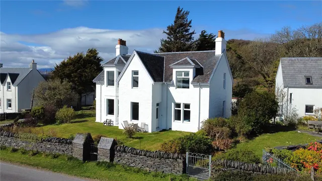 1 Cluain, Cullipool, Isle Of Luing, Argyll and Bute, PA34 4TX, photo 1