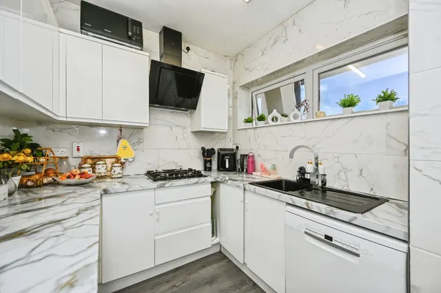 Wigan Lane, Wigan, WN1, photo 2