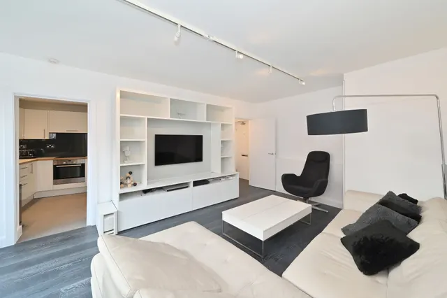12 Bristol House, 67 Lower Sloane Street, London, photo 1